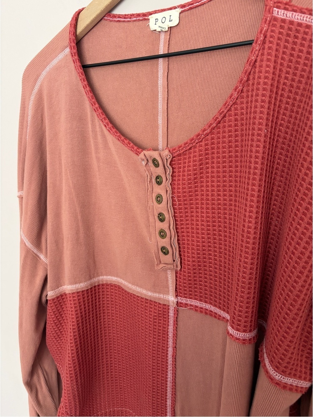 POL Patched Waffle Henley Red/Pink Large - Picture 3 of 5